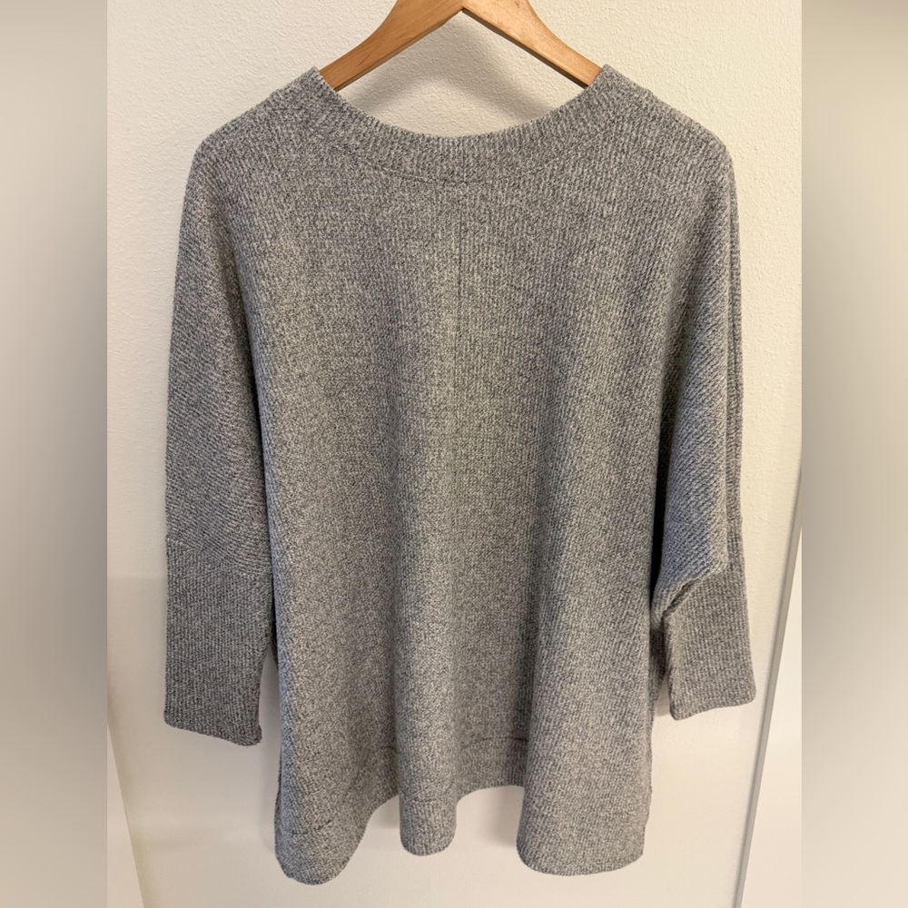 Talulah - Cozy Oversized Gray Knit Sweater with Dolman Sleeves. Size M - Picture 8 of 12